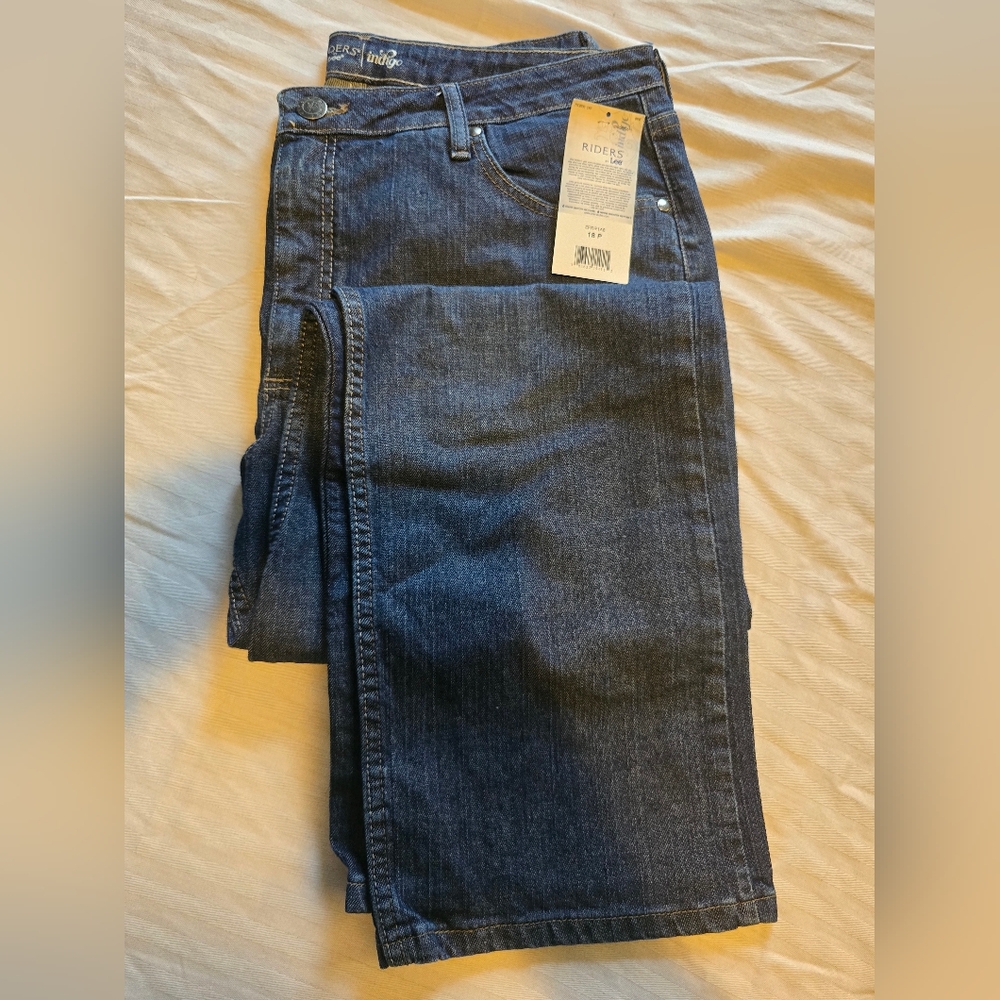 Lee Rider Blue Straight Leg Jeans Classic Style 18P NWT